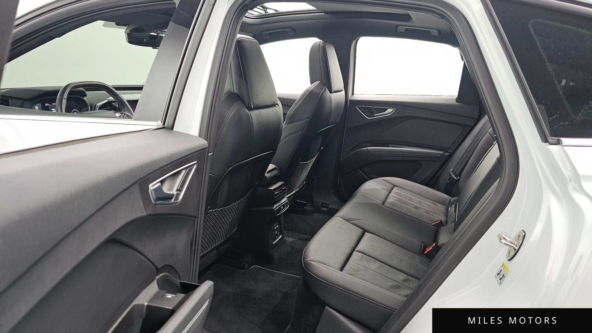 Audi Q4 e-트론 (F4) 2022 — миниатюра 12
