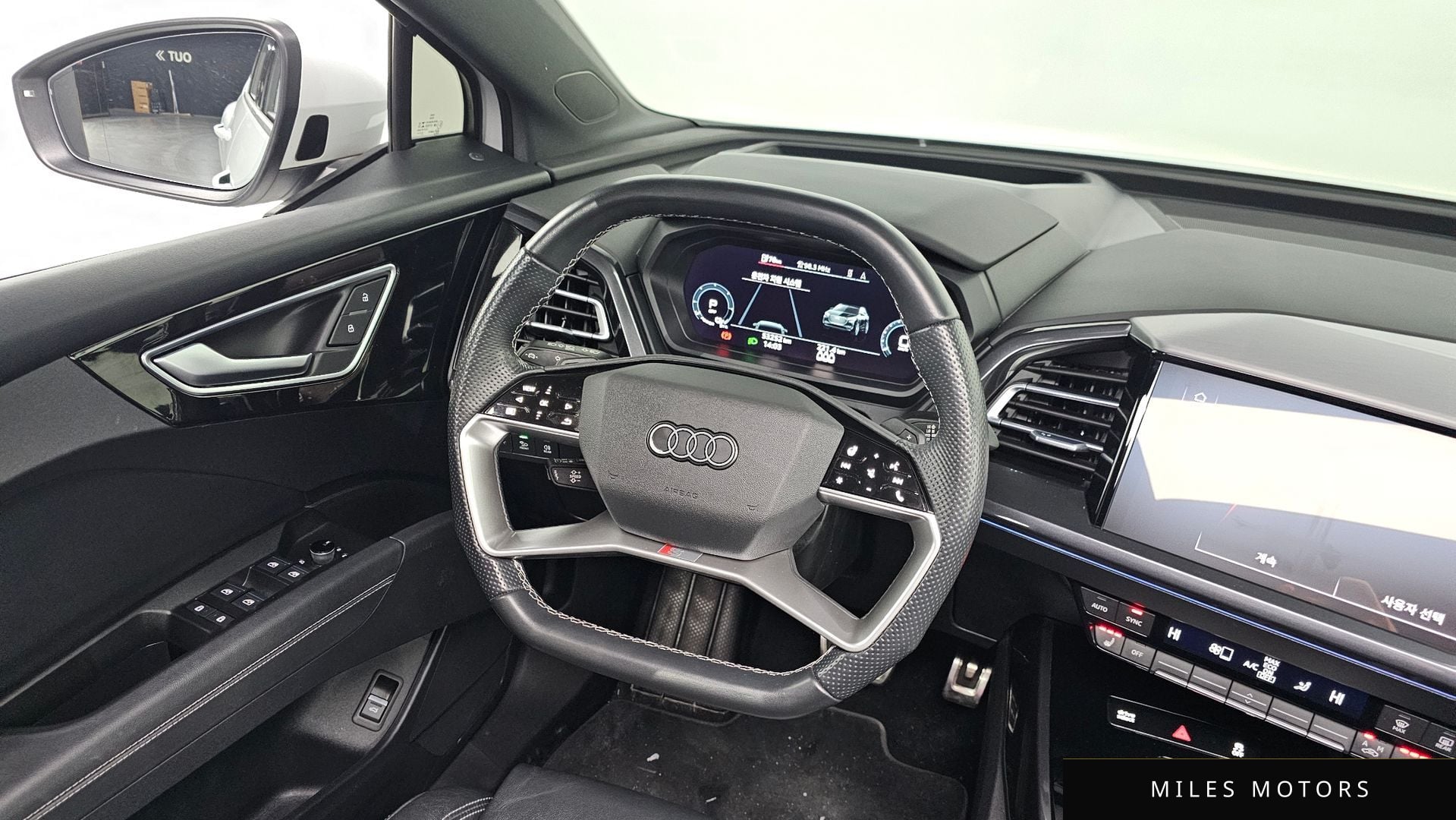 Audi Q4 e-트론 (F4) 2022 — миниатюра 13