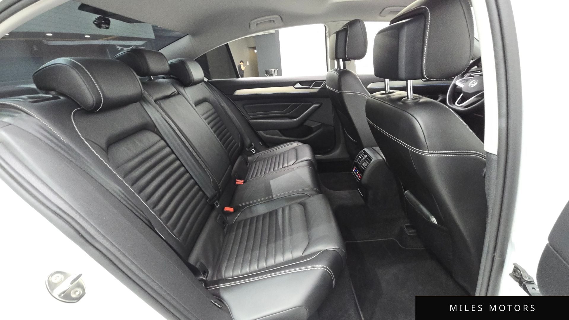Volkswagen Passat 2022 — миниатюра 12