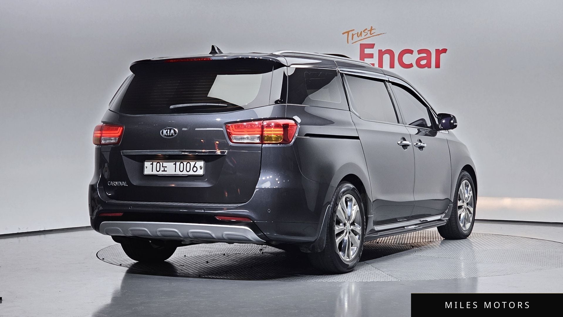 Kia Canival 2017 — миниатюра 2