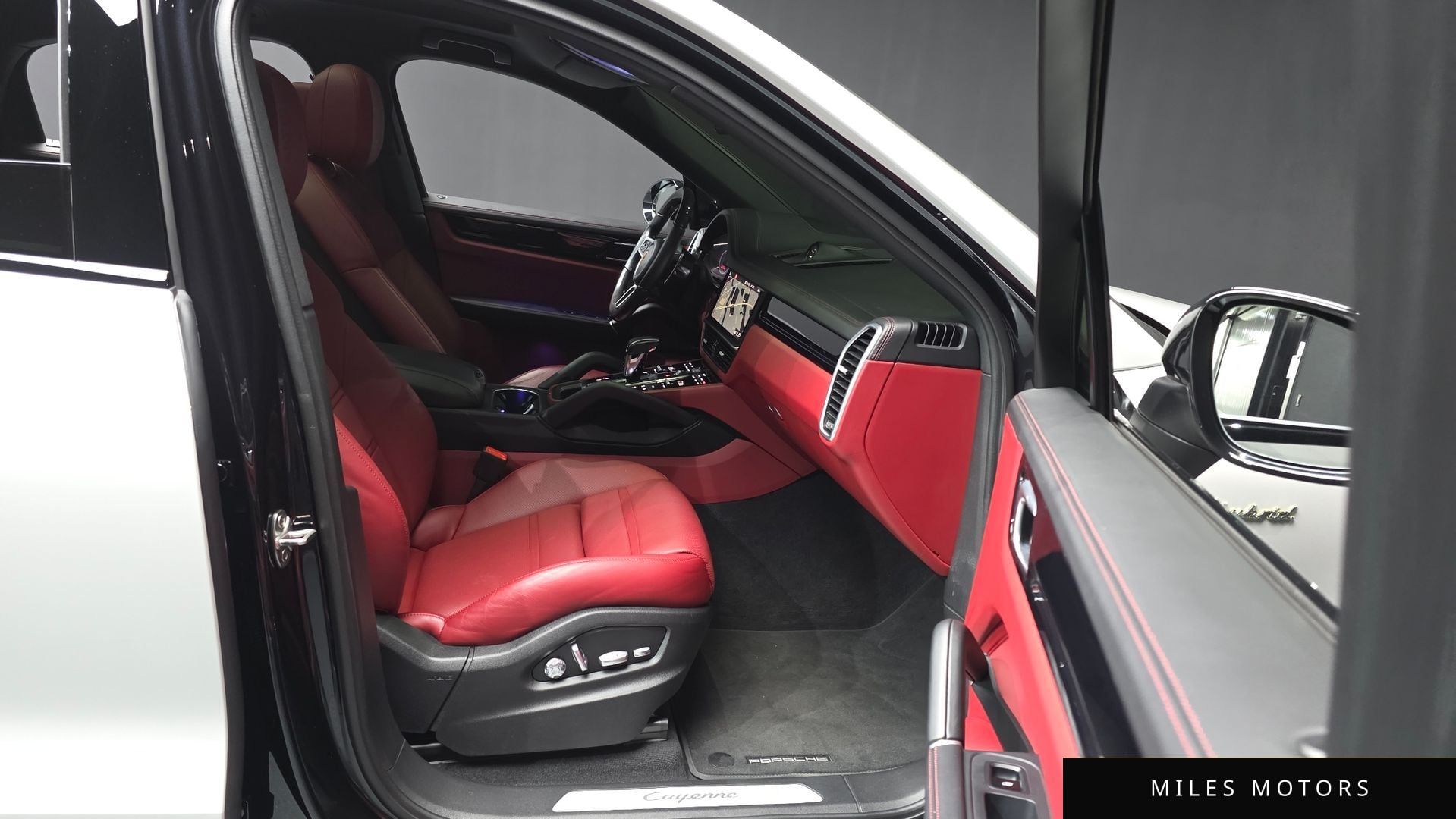 Porsche Cayenne 2021 — миниатюра 11