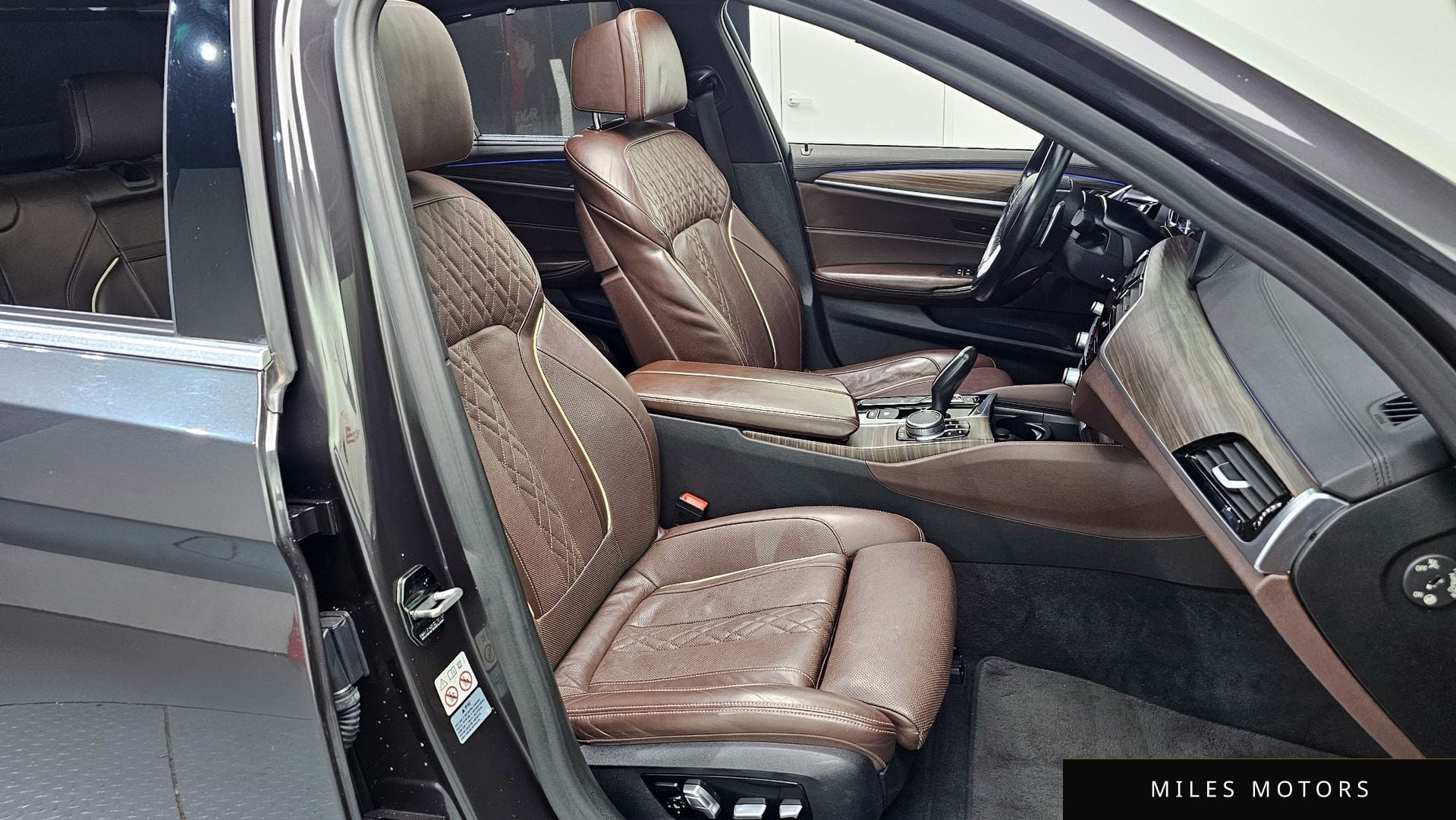 BMW 5 Series (G30) 2018 — миниатюра 10