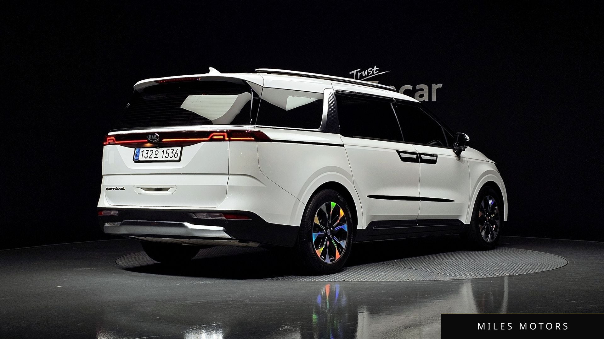 Kia Carnival 2021 — миниатюра 2