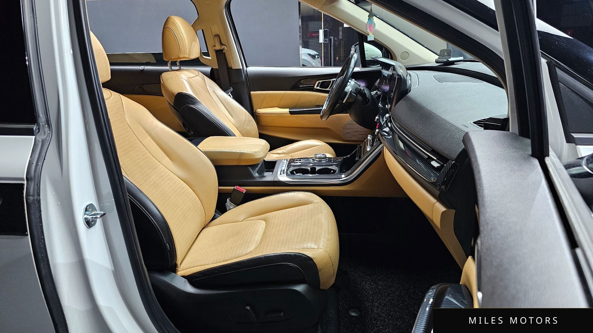 Kia Carnival 2021 — миниатюра 10