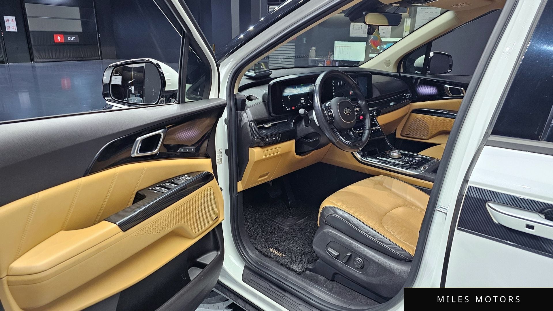 Kia Carnival 2021 — миниатюра 11