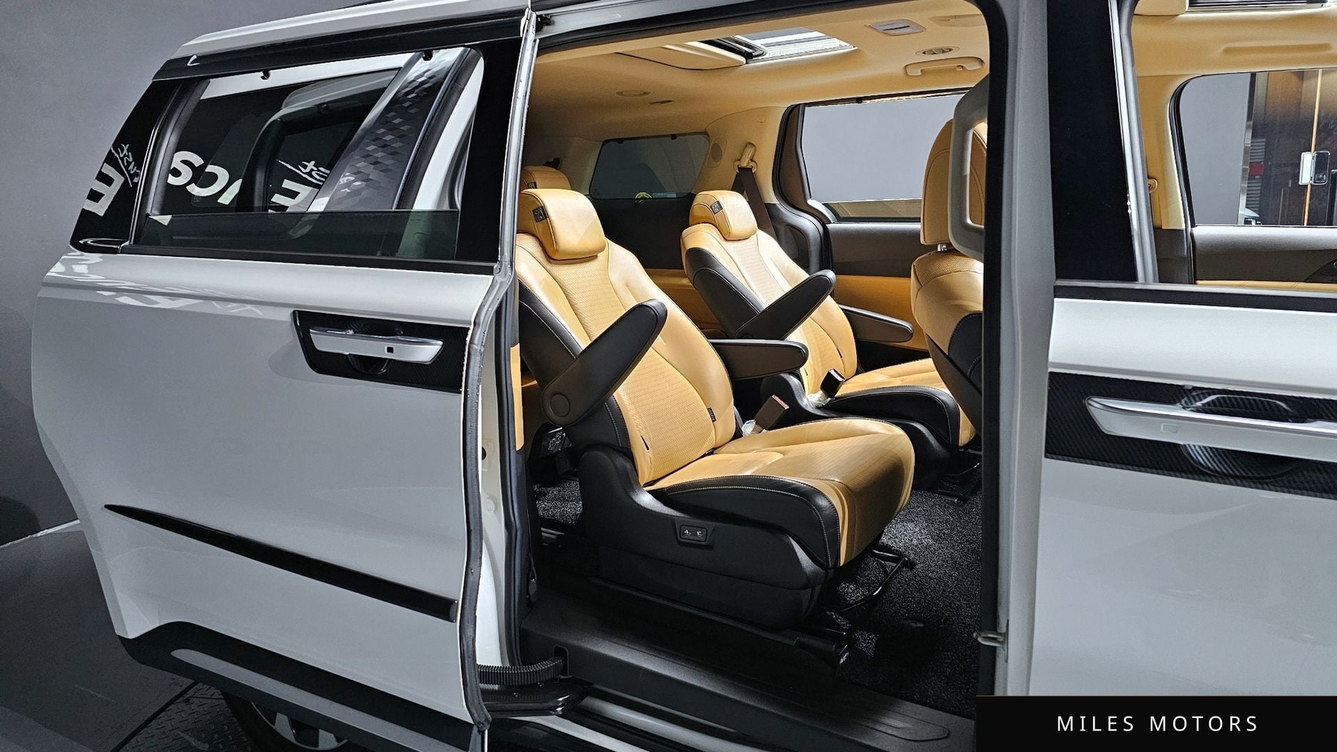 Kia Carnival 2021 — миниатюра 12