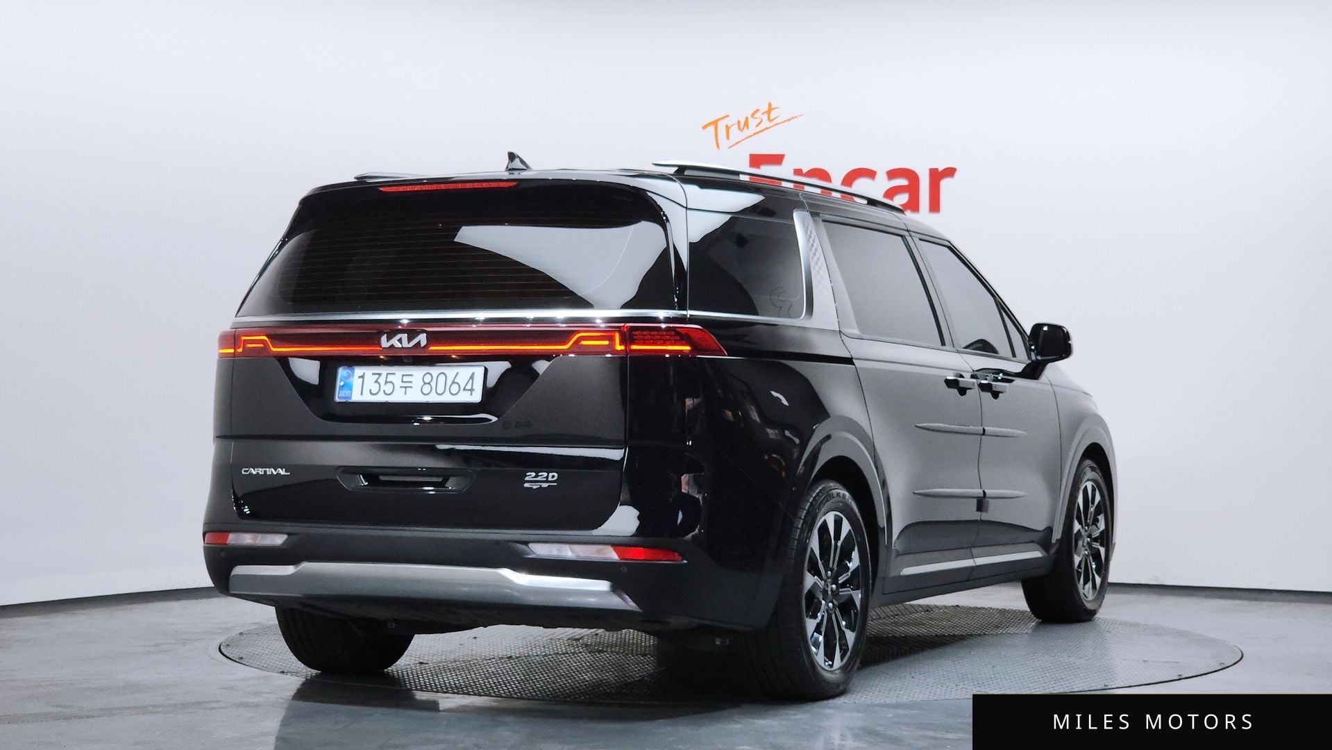 Kia Carnival 2023 — миниатюра 2