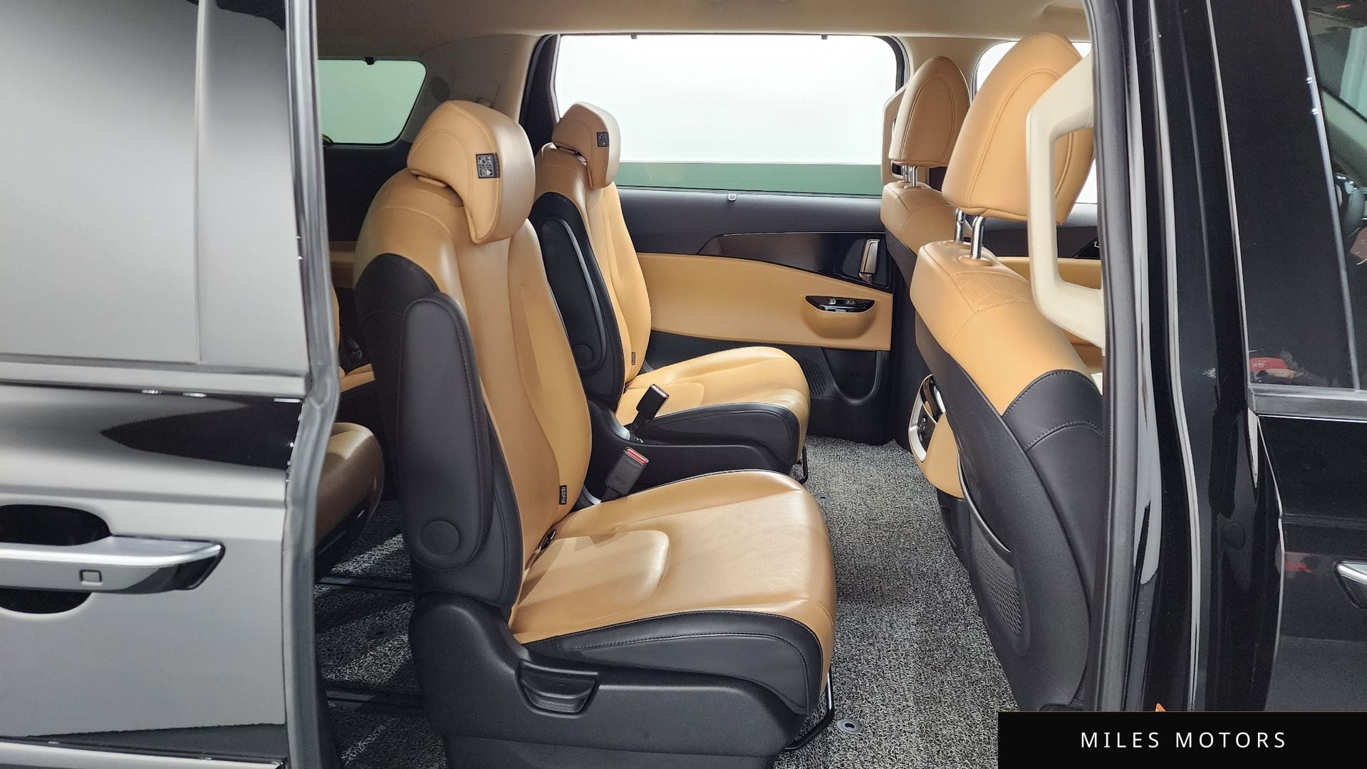 Kia Carnival 2023 — миниатюра 12
