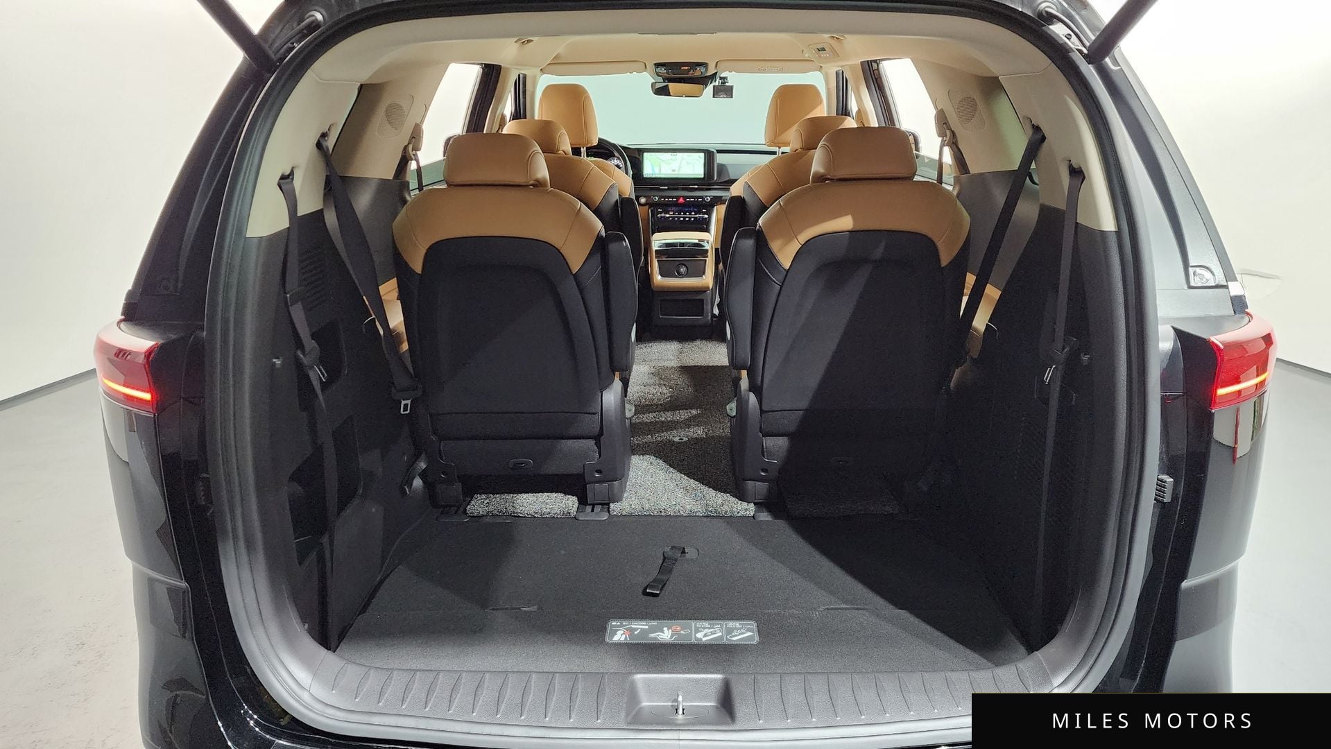 Kia Carnival 2023 — миниатюра 20