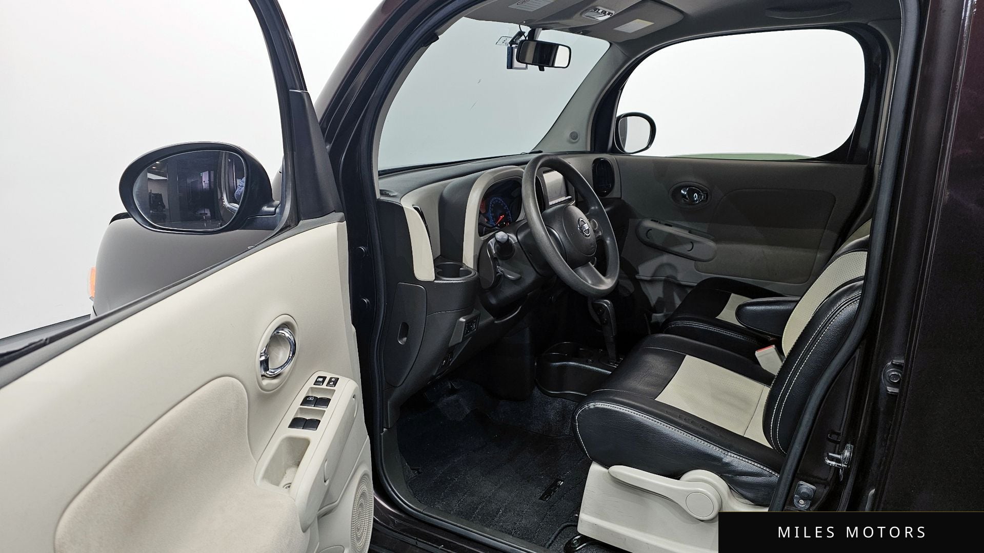 Nissan Cube 2011 — миниатюра 11
