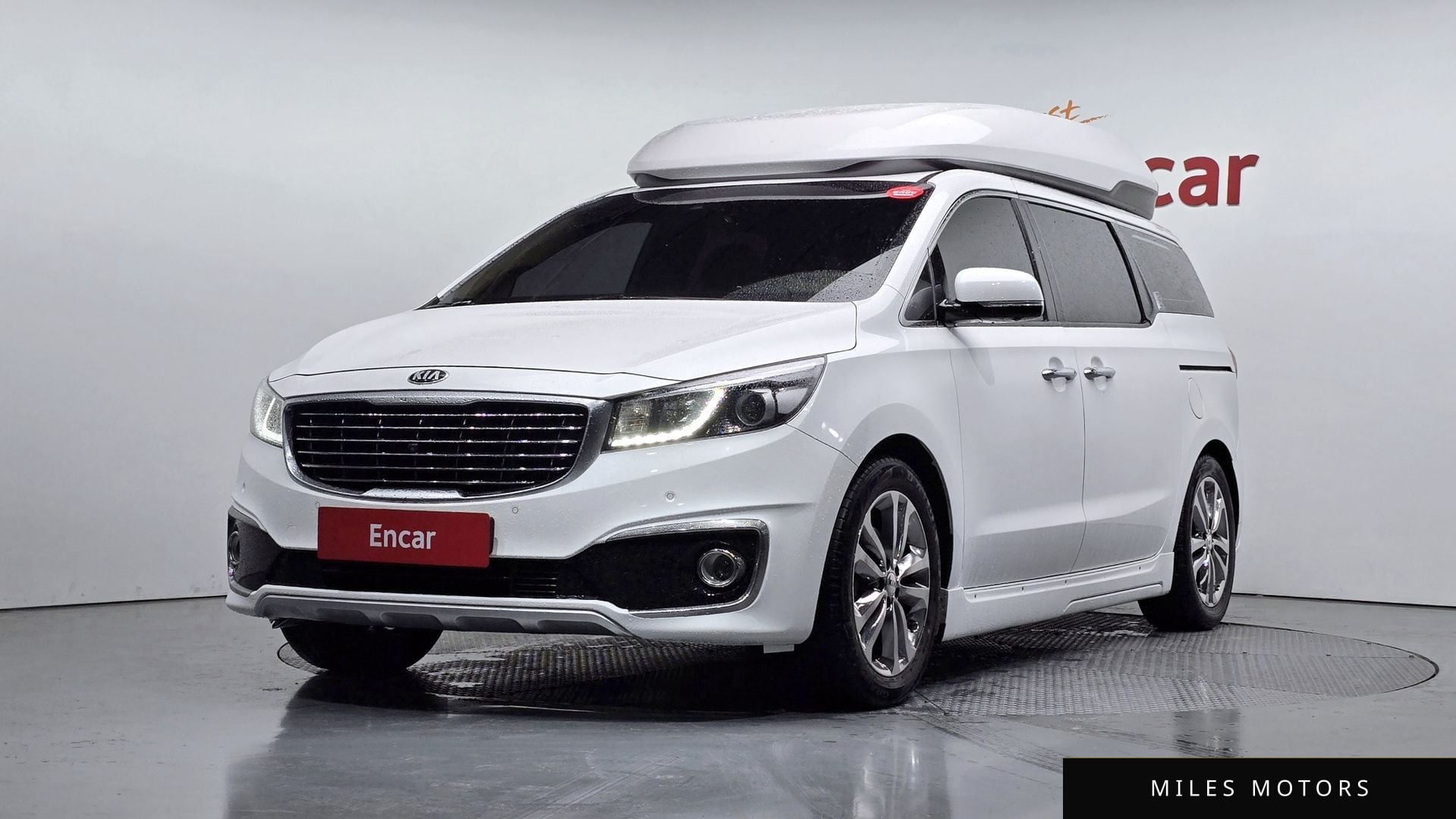 Kia Canival 2018 — фото 1 из 12