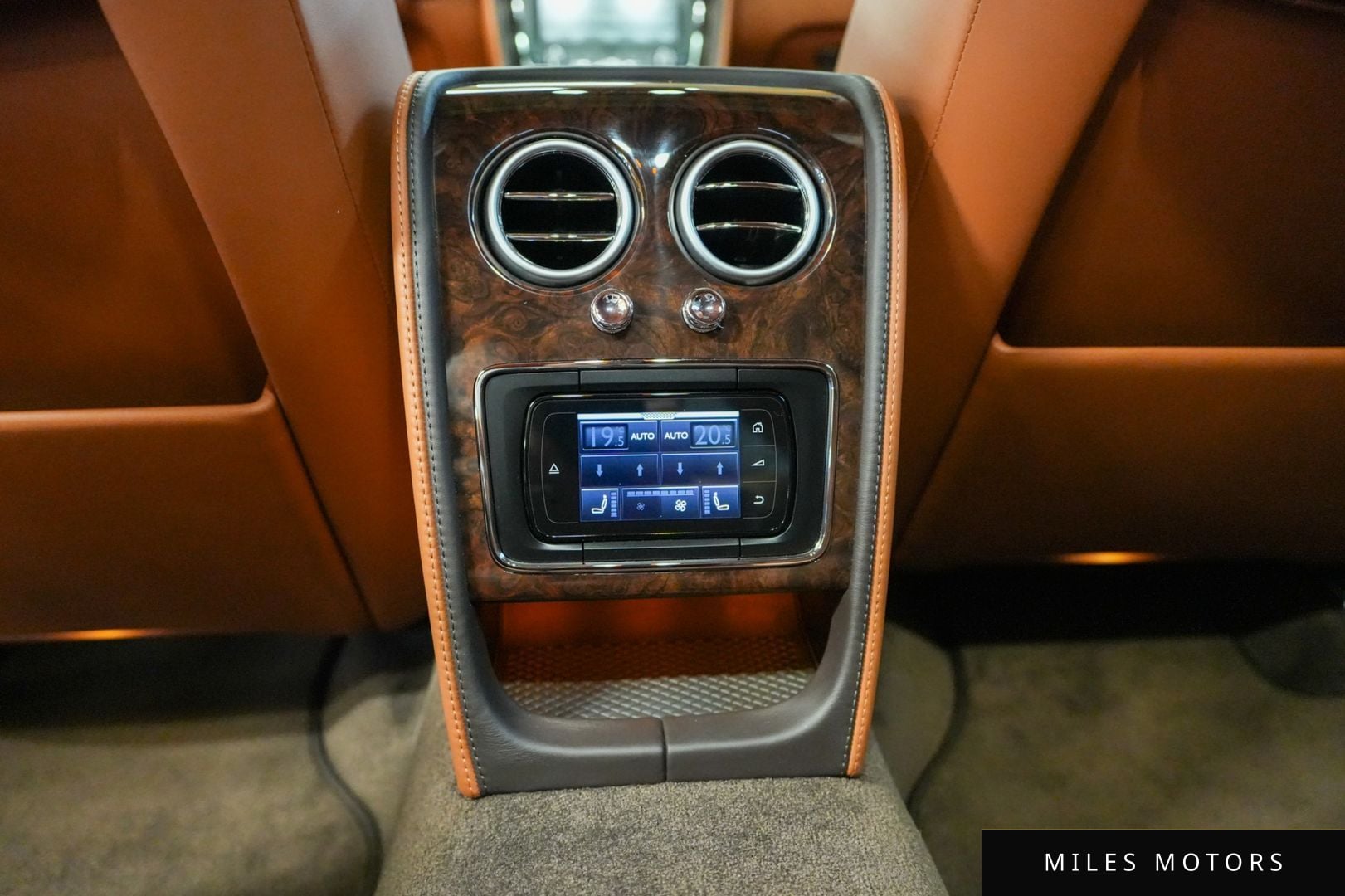 Bentley 플라잉스퍼 2016 — миниатюра 9