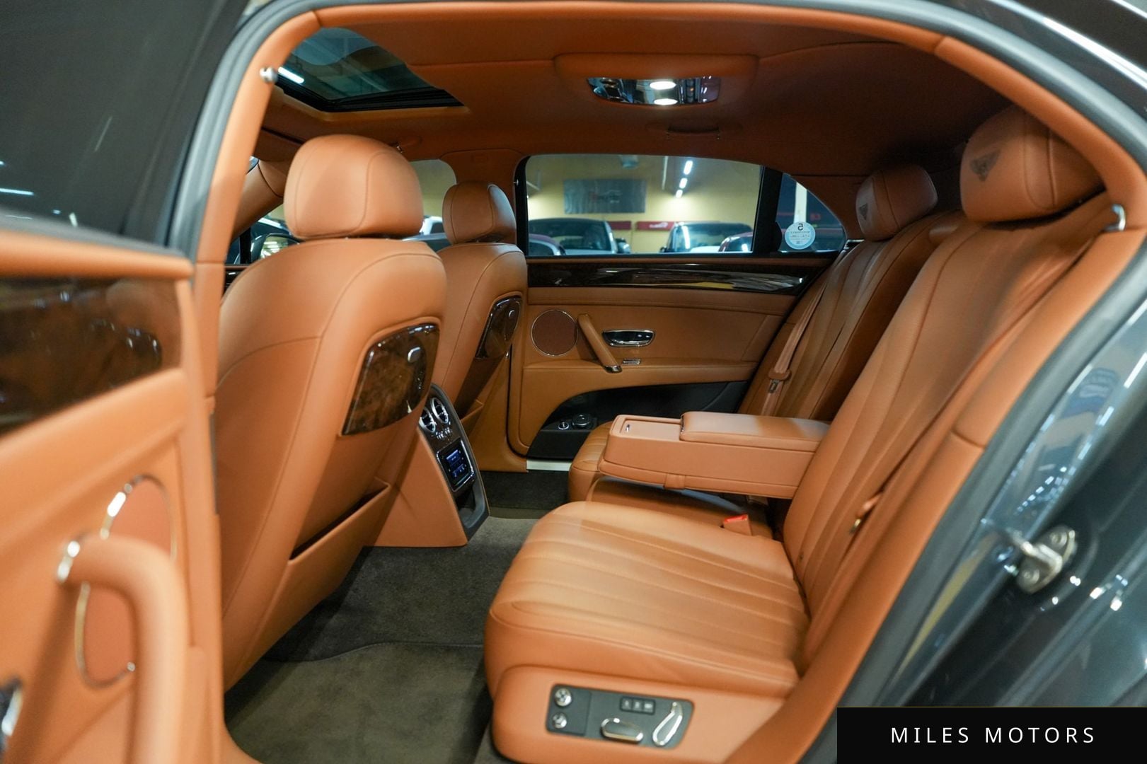 Bentley 플라잉스퍼 2016 — миниатюра 11