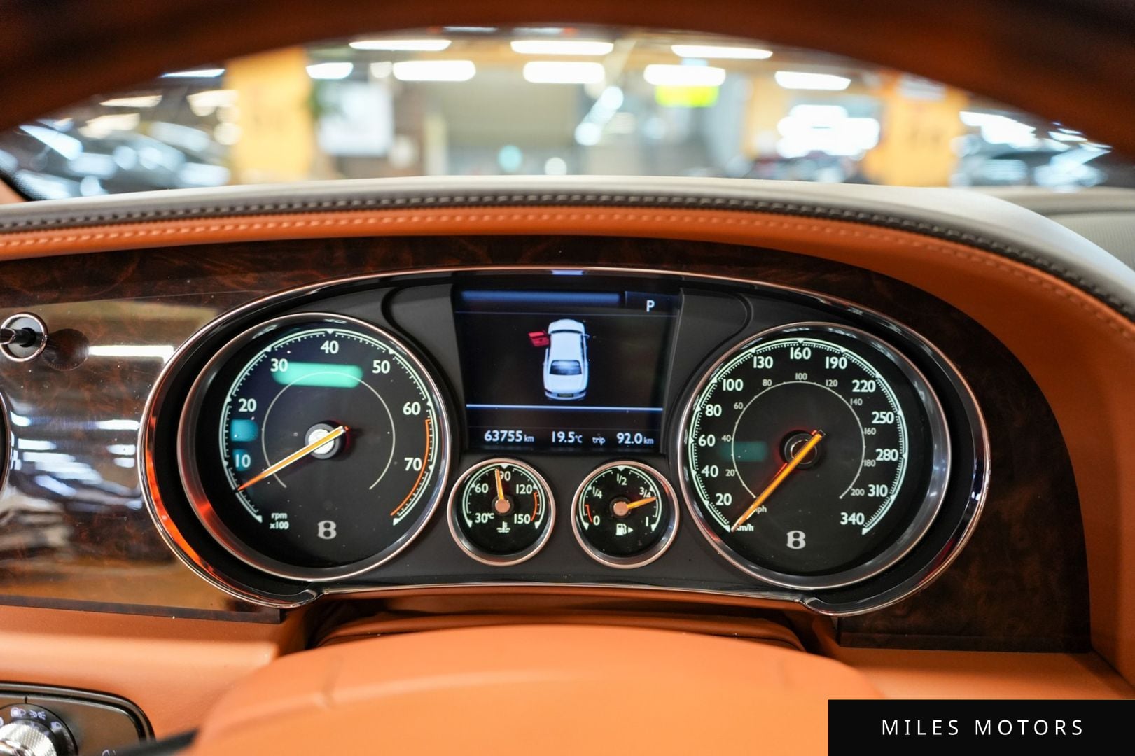 Bentley 플라잉스퍼 2016 — миниатюра 19