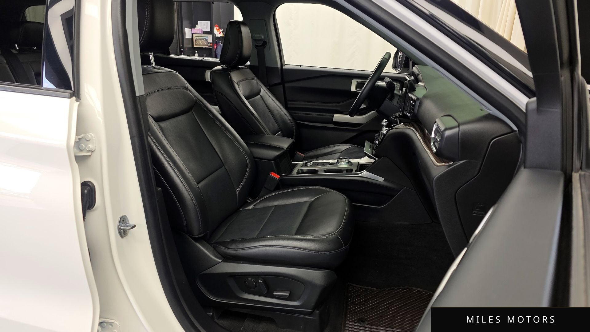 Ford Explorer 2021 — миниатюра 11
