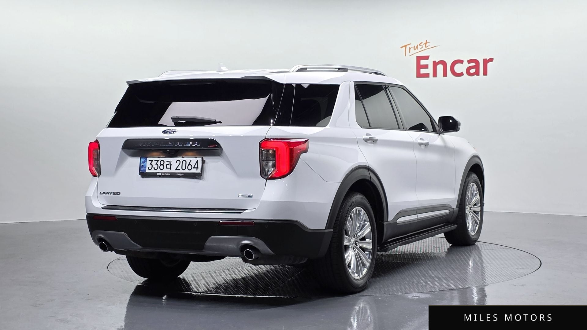Ford Explorer 2020 — миниатюра 2