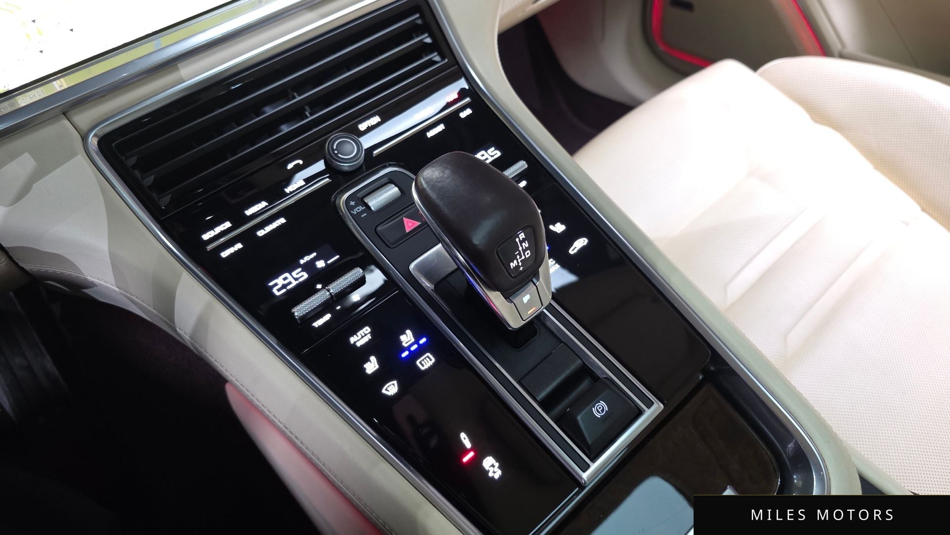 Porsche Panamera 2017 — миниатюра 9
