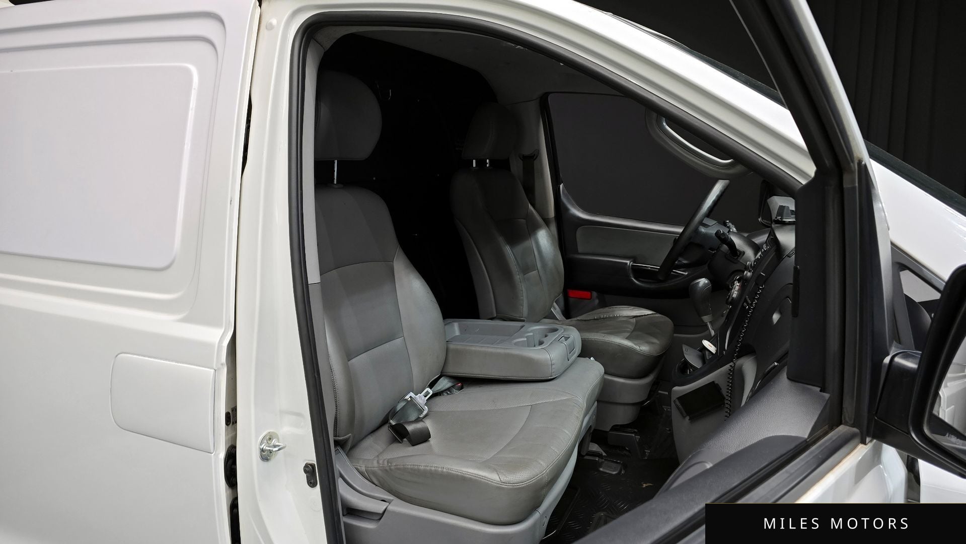 Hyundai Starex 2015 — миниатюра 11