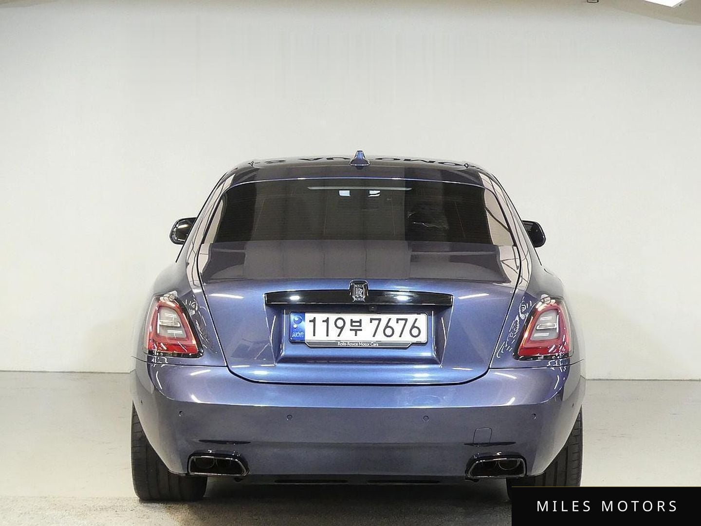 Rolls-Royce 고스트 2023 — миниатюра 3