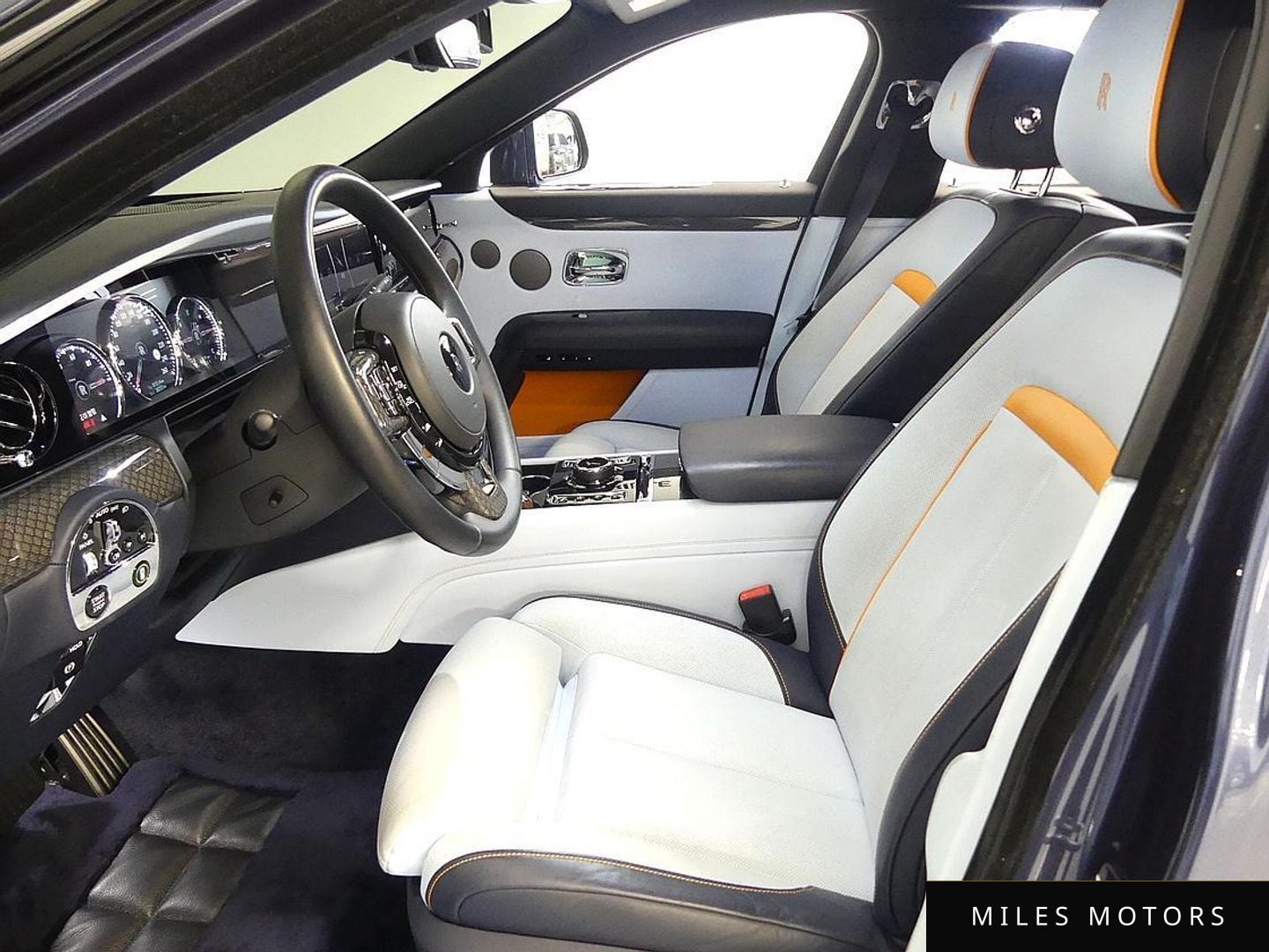 Rolls-Royce 고스트 2023 — миниатюра 10