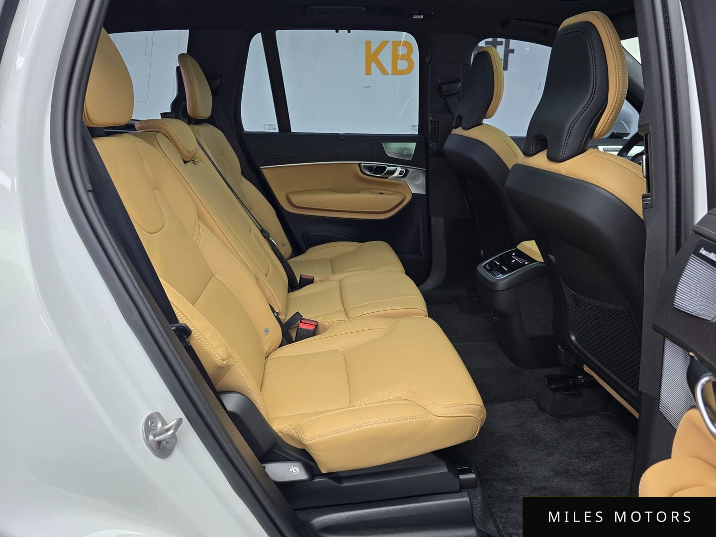 Volvo XC90 2025 — миниатюра 12