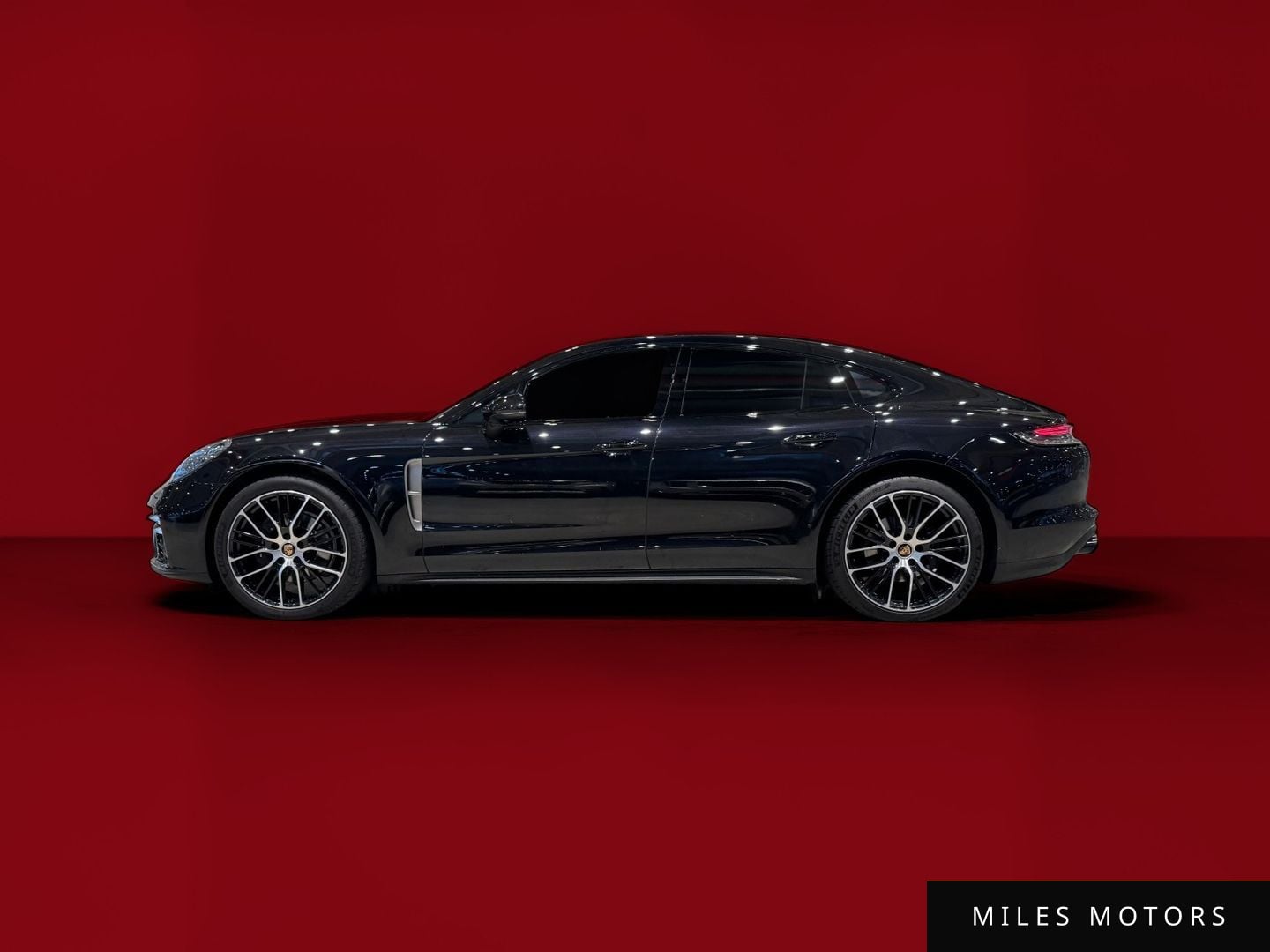 Porsche Panamera 2023 — фото 1 из 12