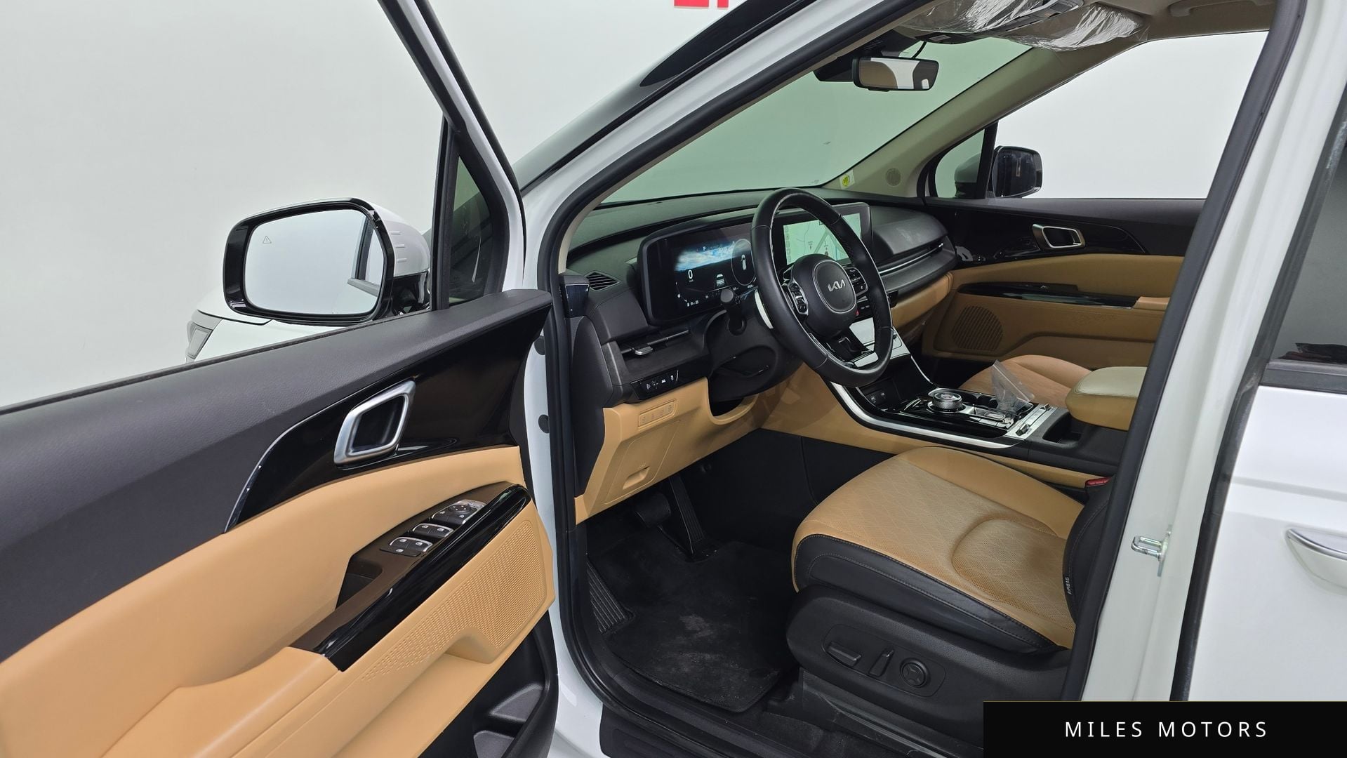 Kia Carnival 2023 — миниатюра 10