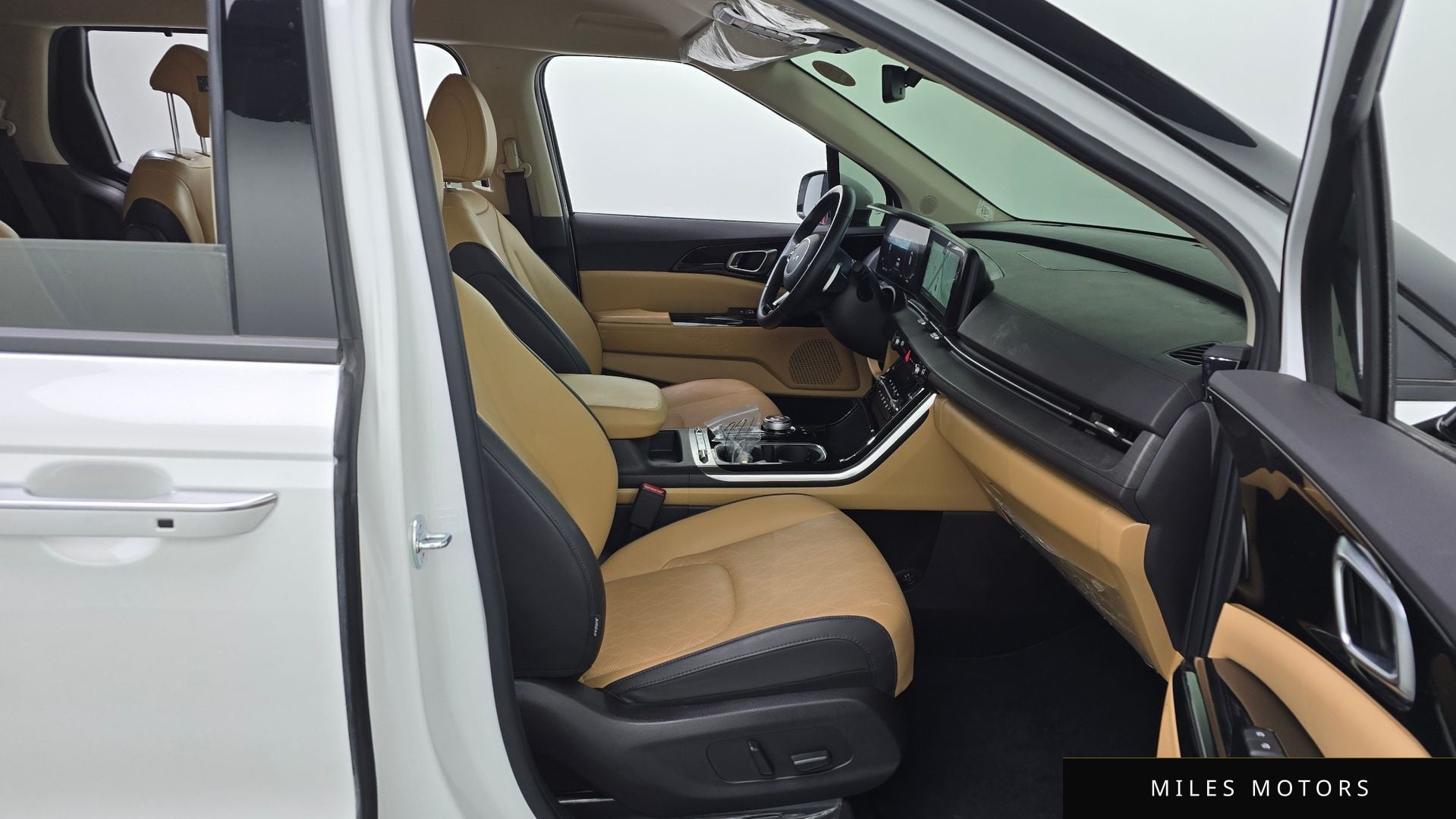 Kia Carnival 2023 — миниатюра 11