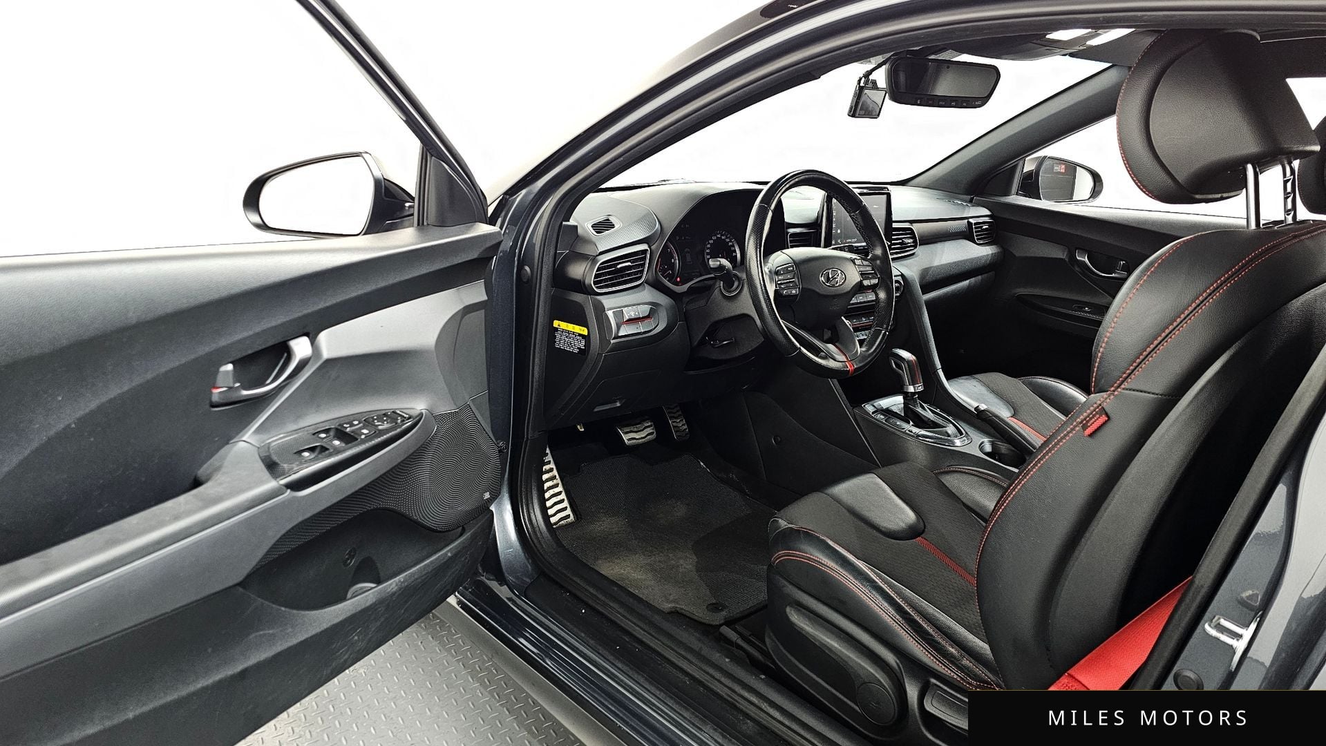 Hyundai Veloster 2018 — миниатюра 10