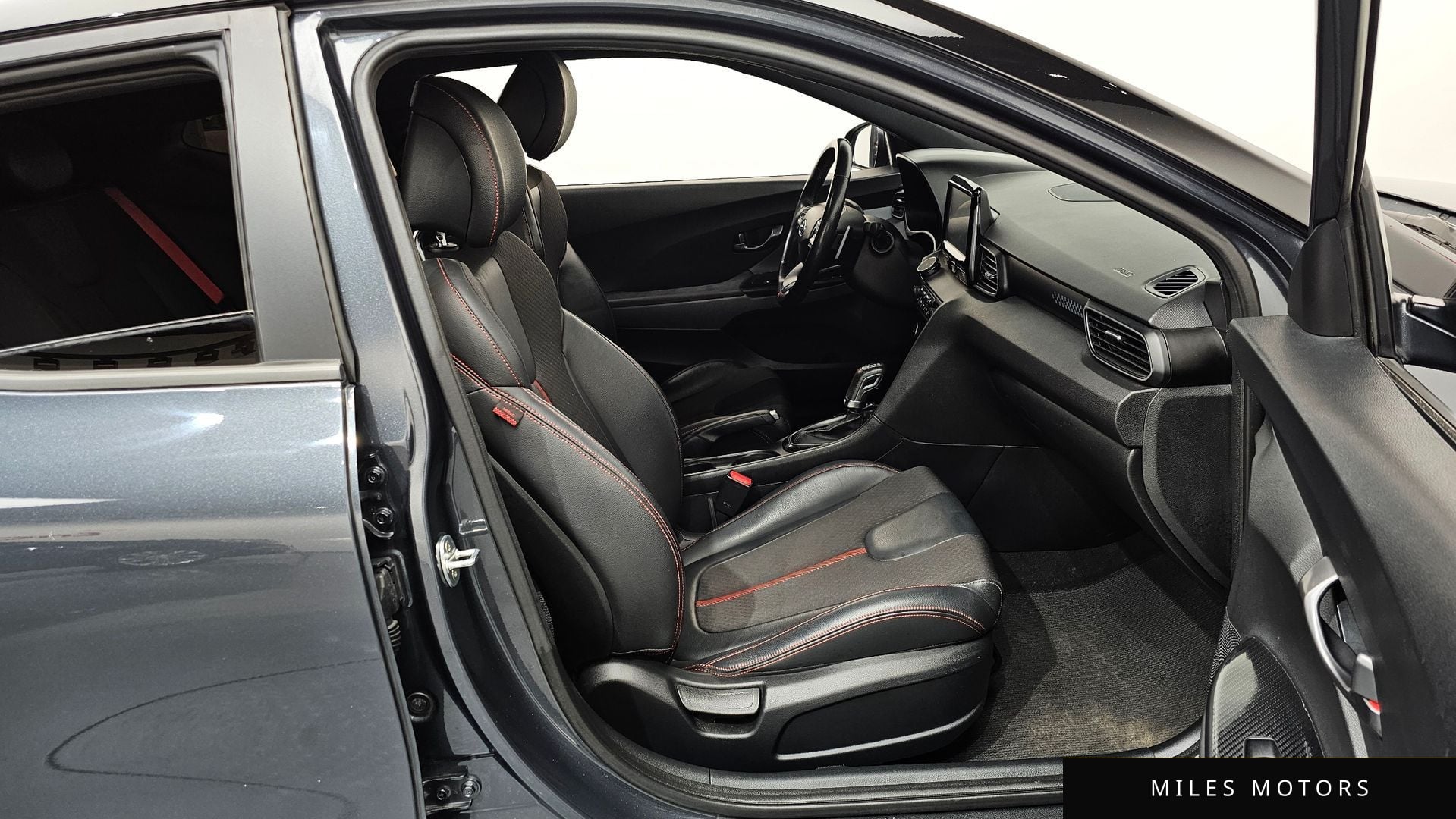 Hyundai Veloster 2018 — миниатюра 11