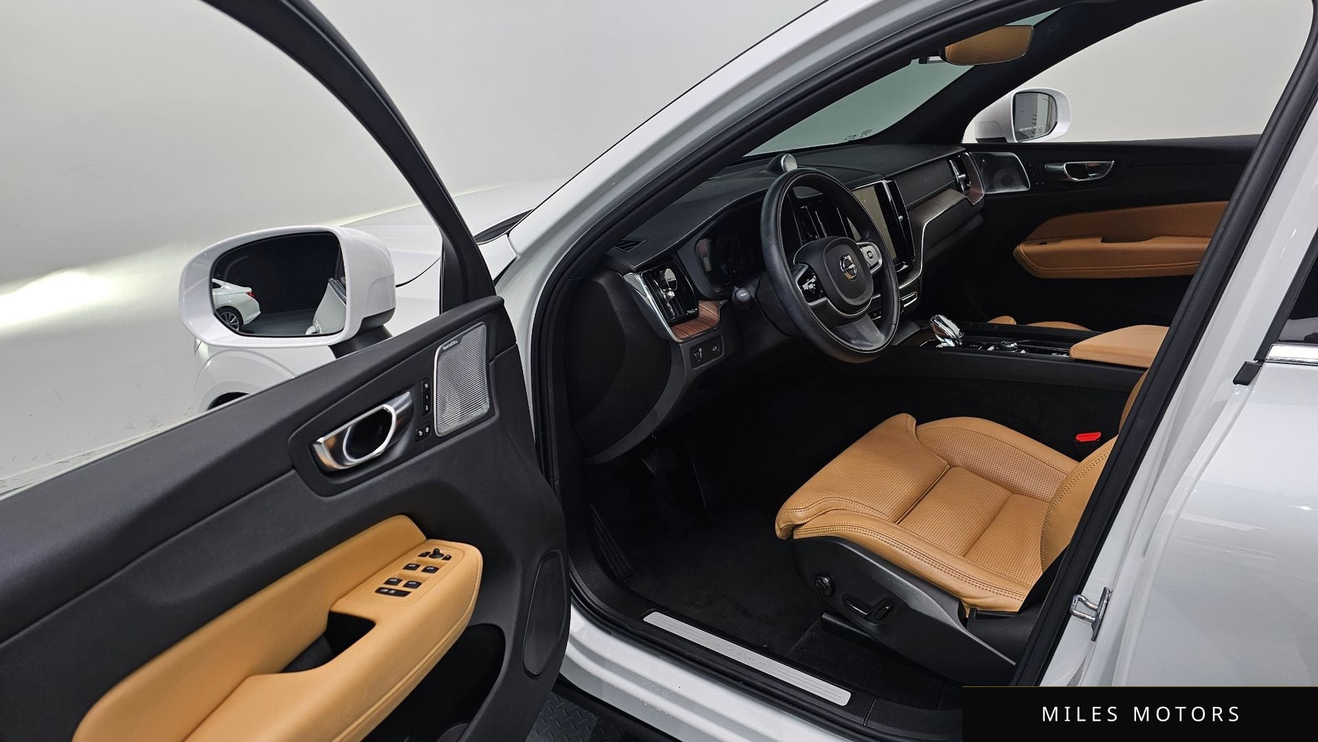 Volvo XC60 2021 — миниатюра 11