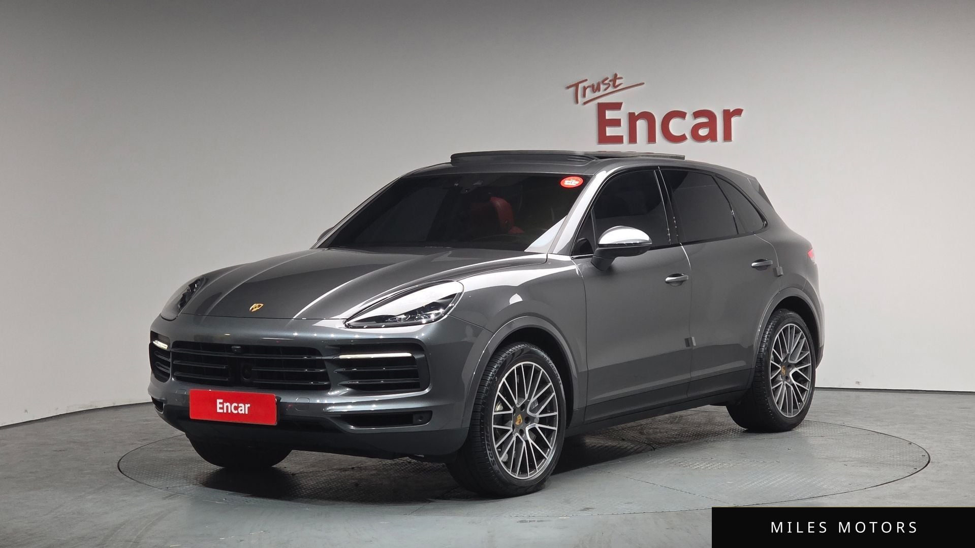 Porsche Cayenne 2020 — фото 1 из 12