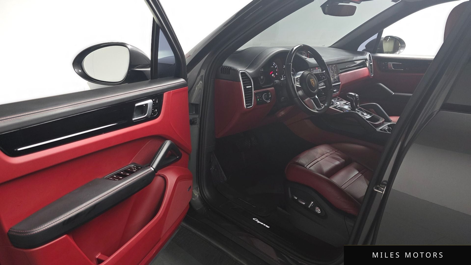 Porsche Cayenne 2020 — миниатюра 11