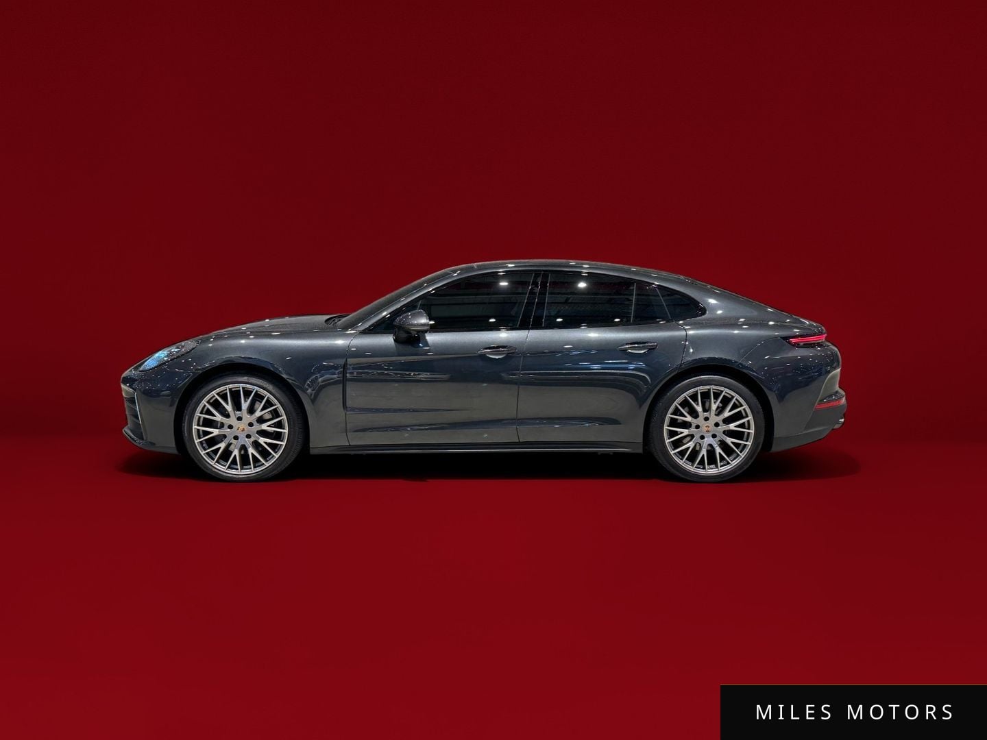Porsche Panamera 2024 — фото 1 из 12