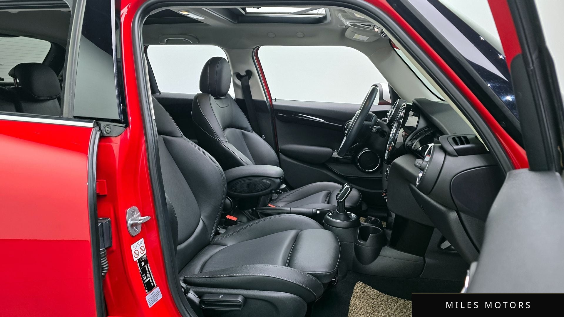 MINI Cooper 2020 — миниатюра 10