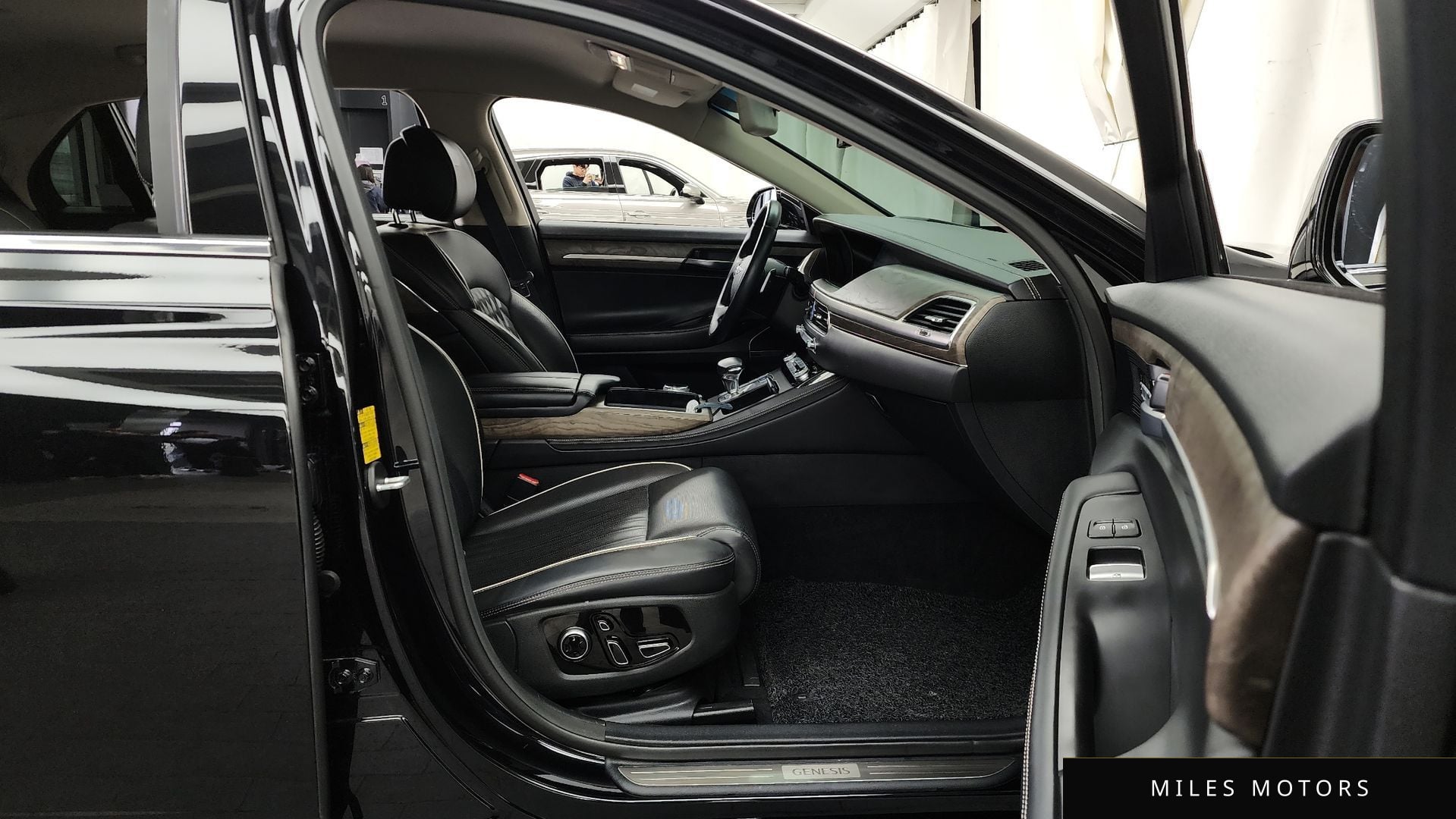 Genesis G90 2020 — миниатюра 11