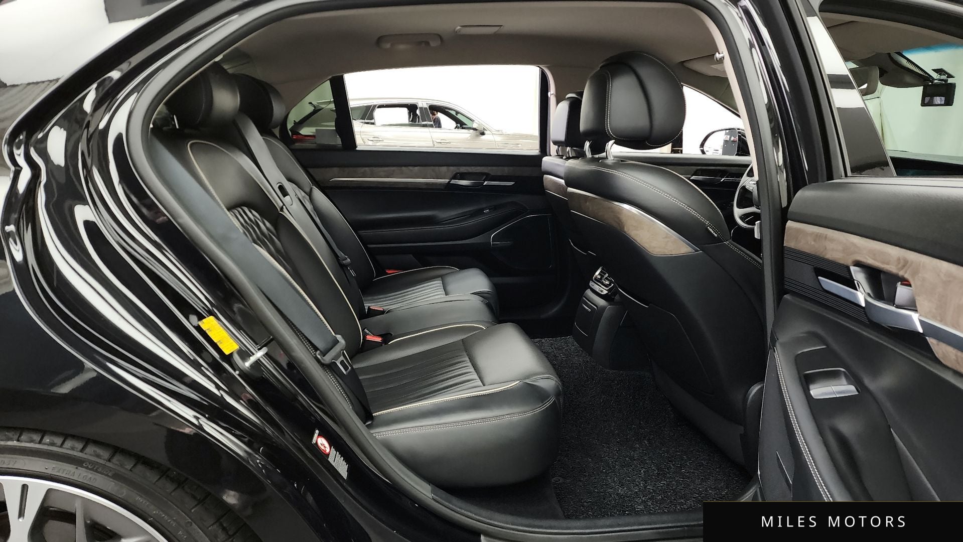 Genesis G90 2020 — миниатюра 12