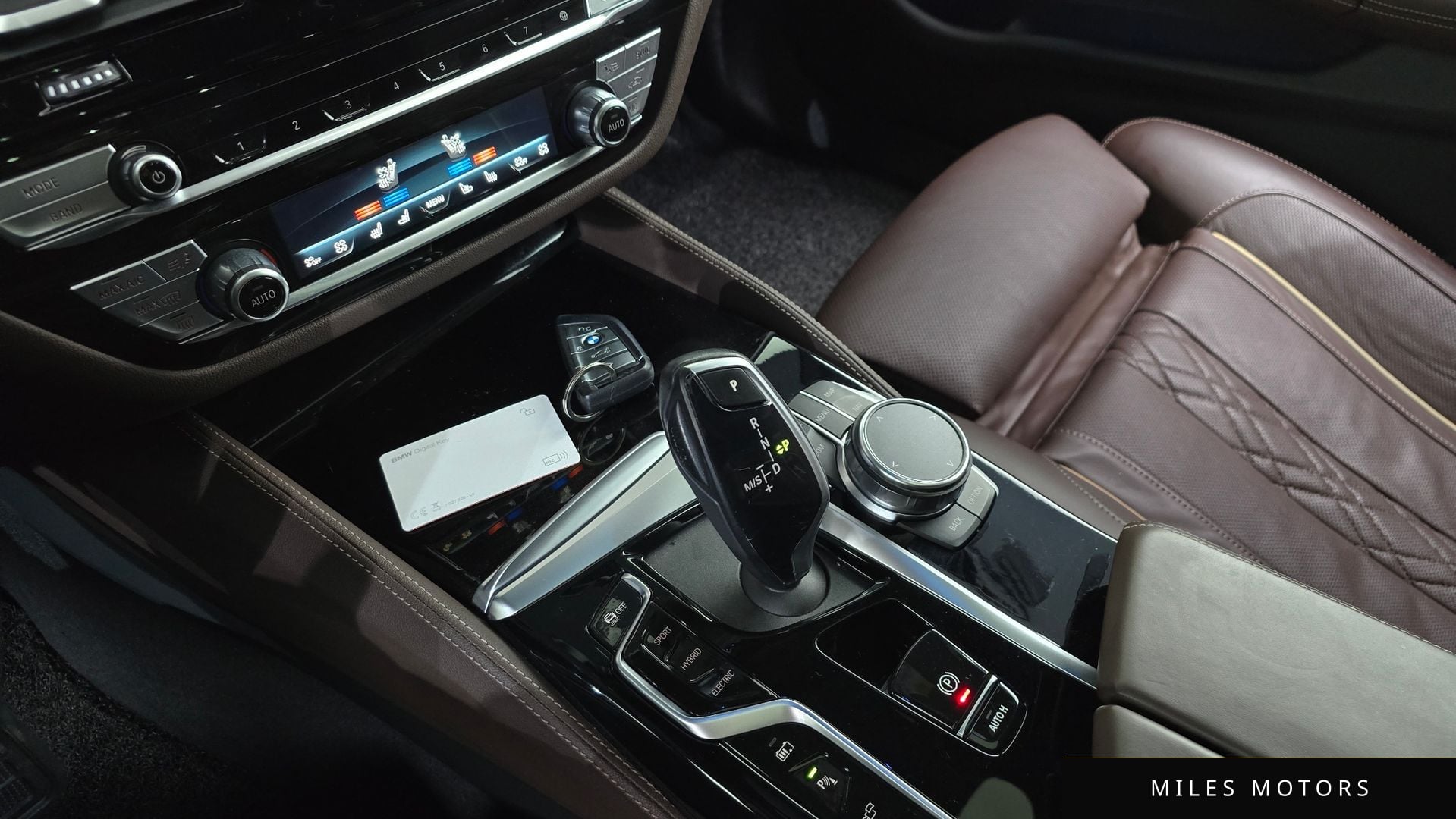 BMW 5 Series (G30) 2023 — миниатюра 9