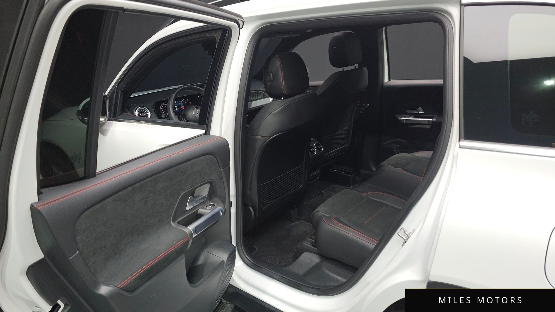 Mercedes-Benz GLB-Class X247 2024 — миниатюра 12