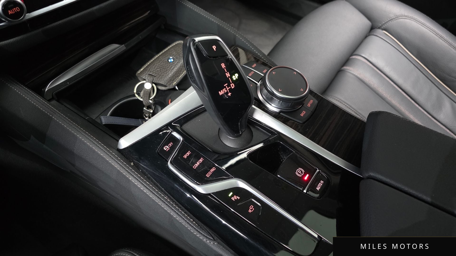 BMW 5 Series (G30) 2023 — миниатюра 9