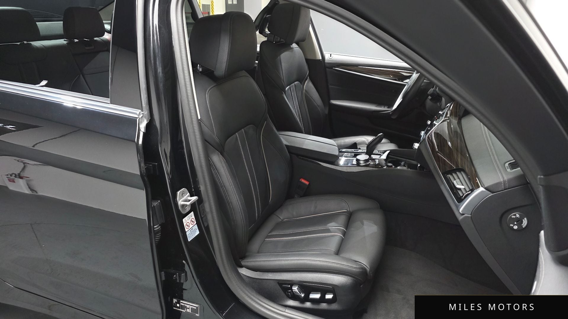 BMW 5 Series (G30) 2023 — миниатюра 12