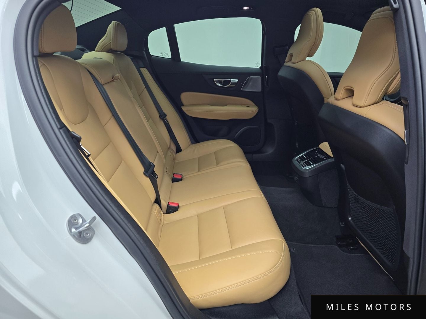 Volvo S60 2023 — миниатюра 12