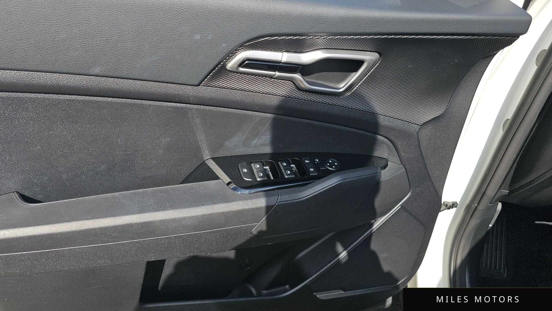 Kia Sportage 2024 — миниатюра 17