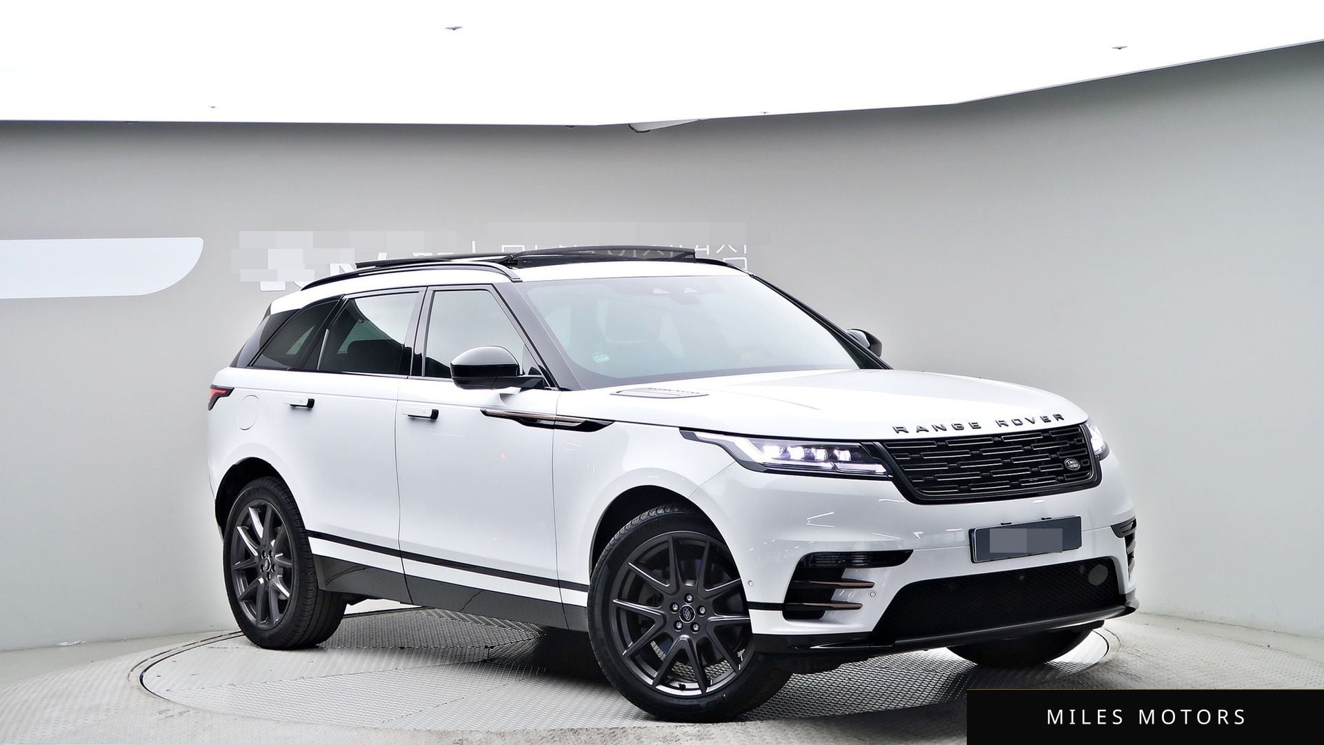 Land Rover Range Rover Velar 2025 — миниатюра 3