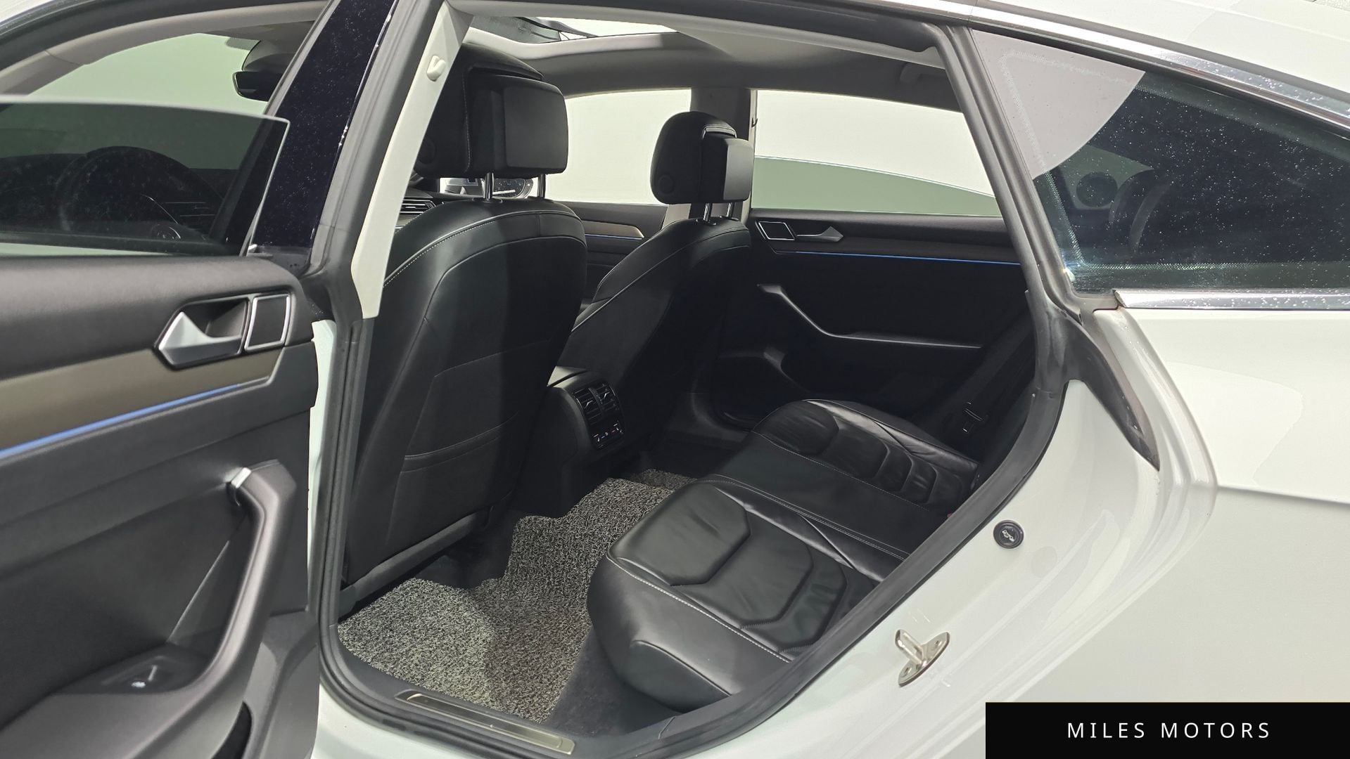 Volkswagen 아테온 2019 — миниатюра 12