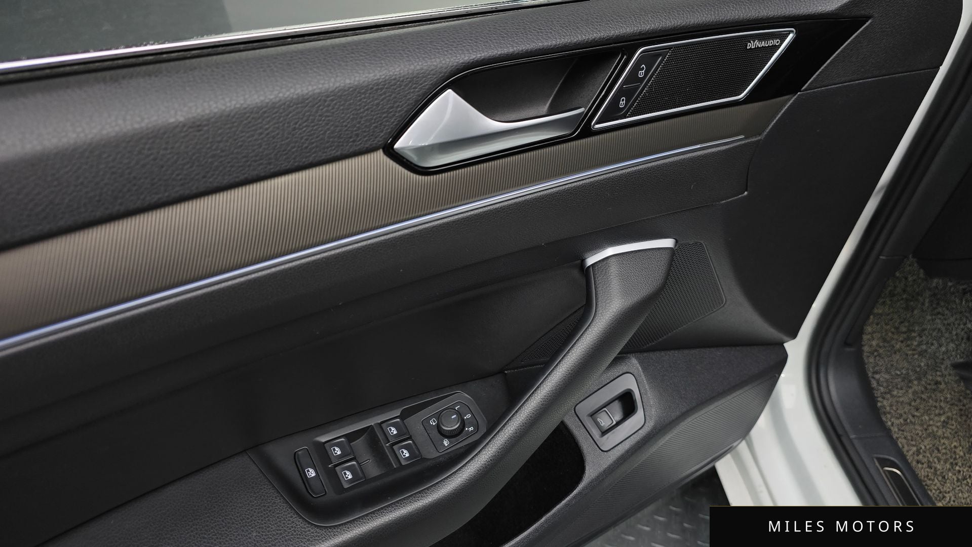 Volkswagen 아테온 2019 — миниатюра 17