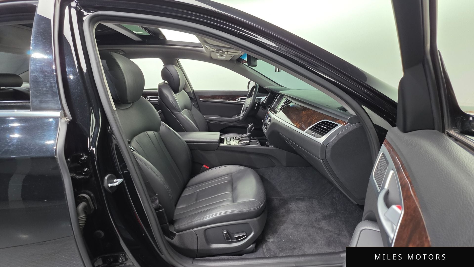 Hyundai Genesis 2016 — миниатюра 10