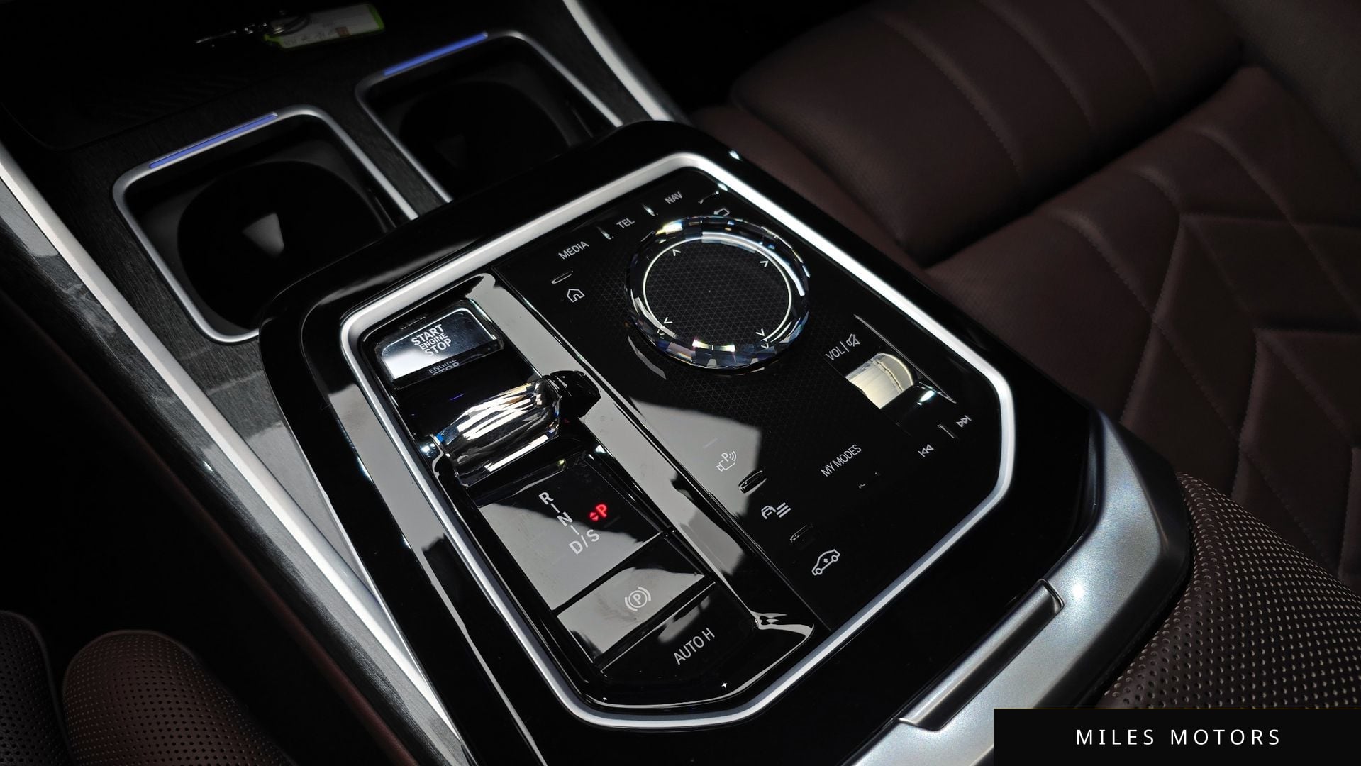 BMW 7 Series (G70) 2023 — миниатюра 9