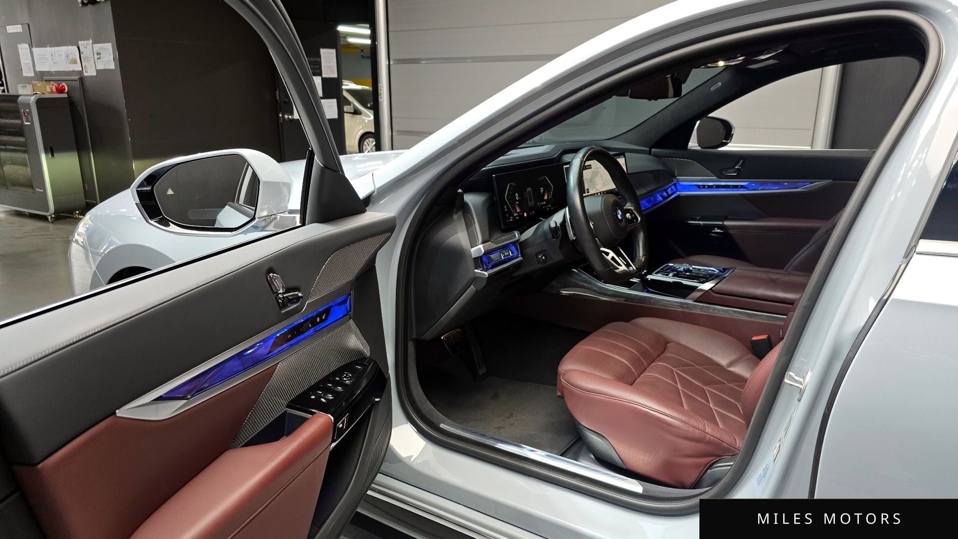BMW 7 Series (G70) 2023 — миниатюра 11