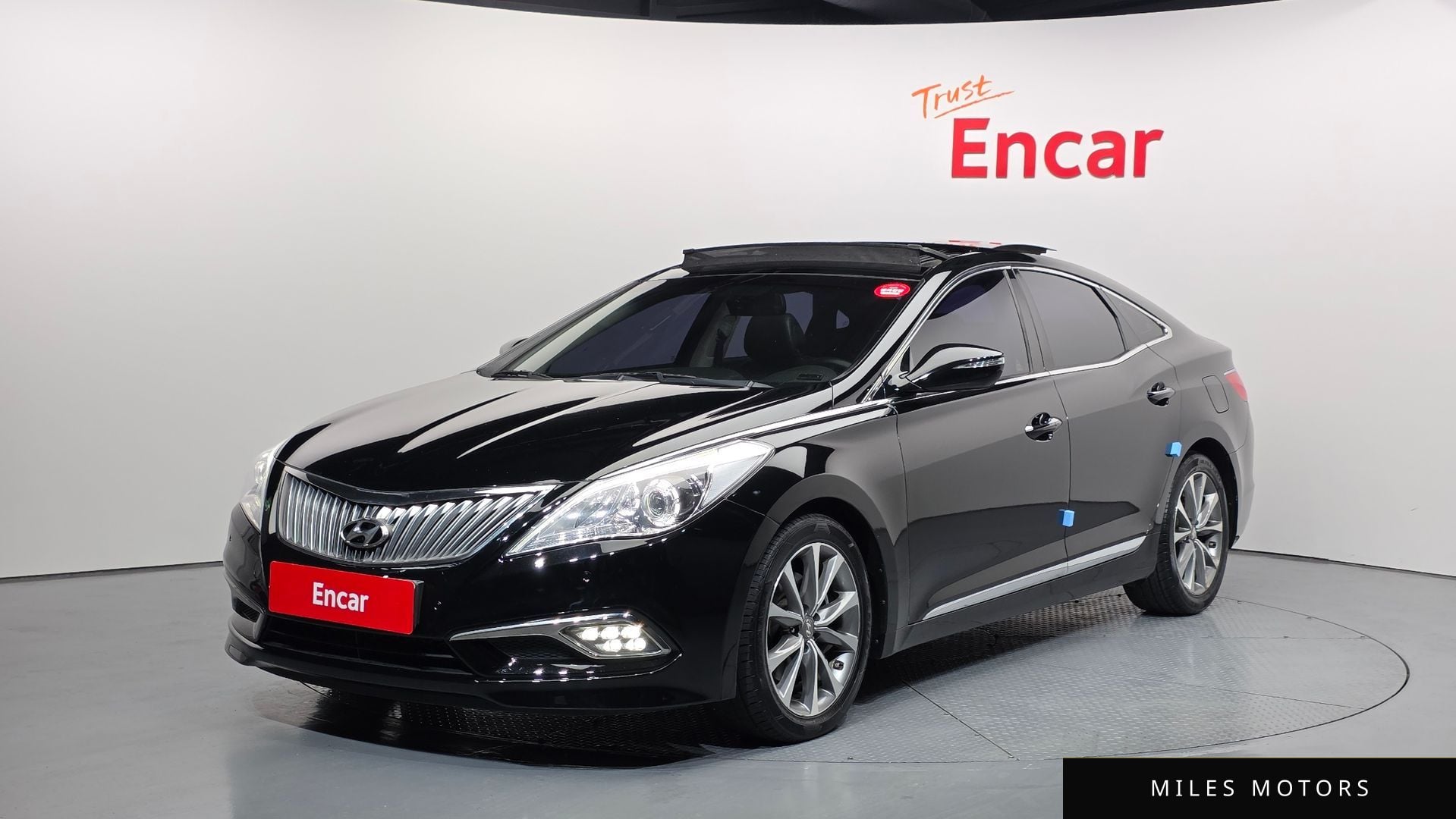 Hyundai Grandeur 2015 — фото 1 из 12